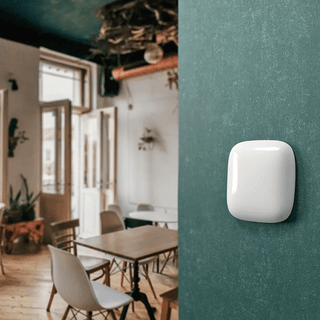 SQUARE PORCELAIN WALL SOCKET AZURE PC/USB - DYKE & DEAN