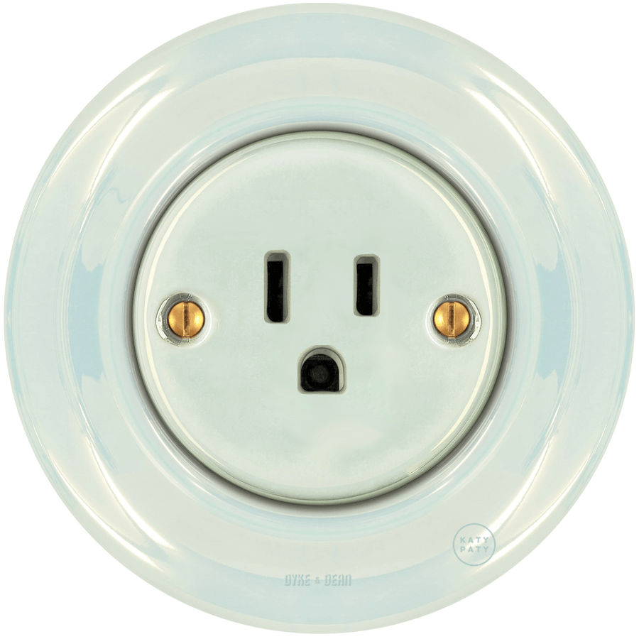 PORCELAIN WALL SOCKET CONCHA USA 15AMP - DYKE & DEAN