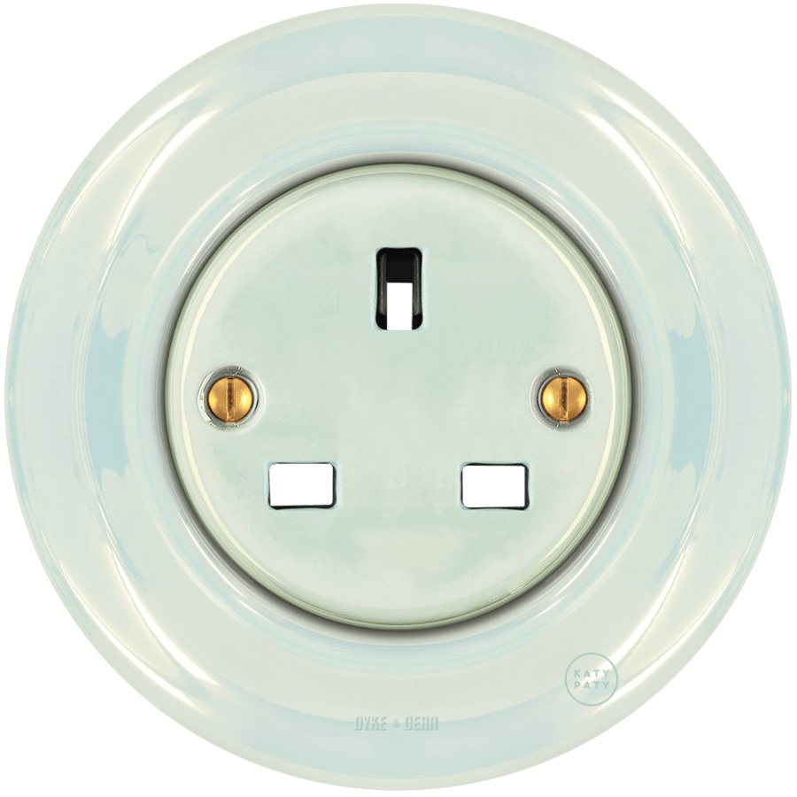 PORCELAIN WALL SOCKET UK CONCHA - DYKE & DEAN